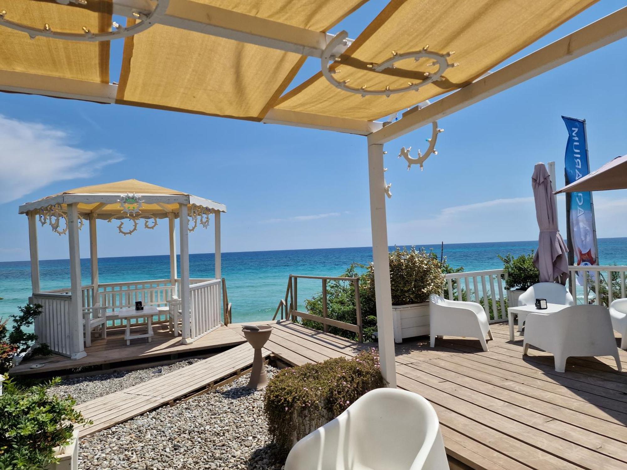 Aquarium Residence San Pietro in Bevagna Exterior photo